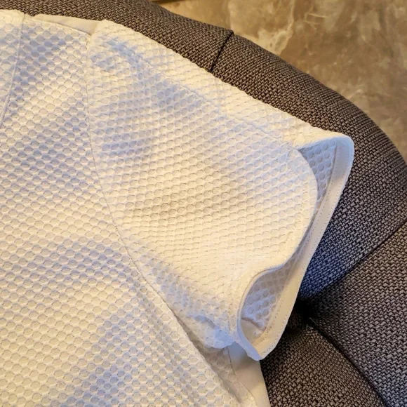 Banana Republic textured white blouse Sz Small *2 FREE Solar-Powered Dancing Toy - Picture 5 of 17